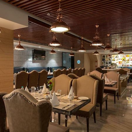 Hotel Atishay Bhopal Bagian luar foto