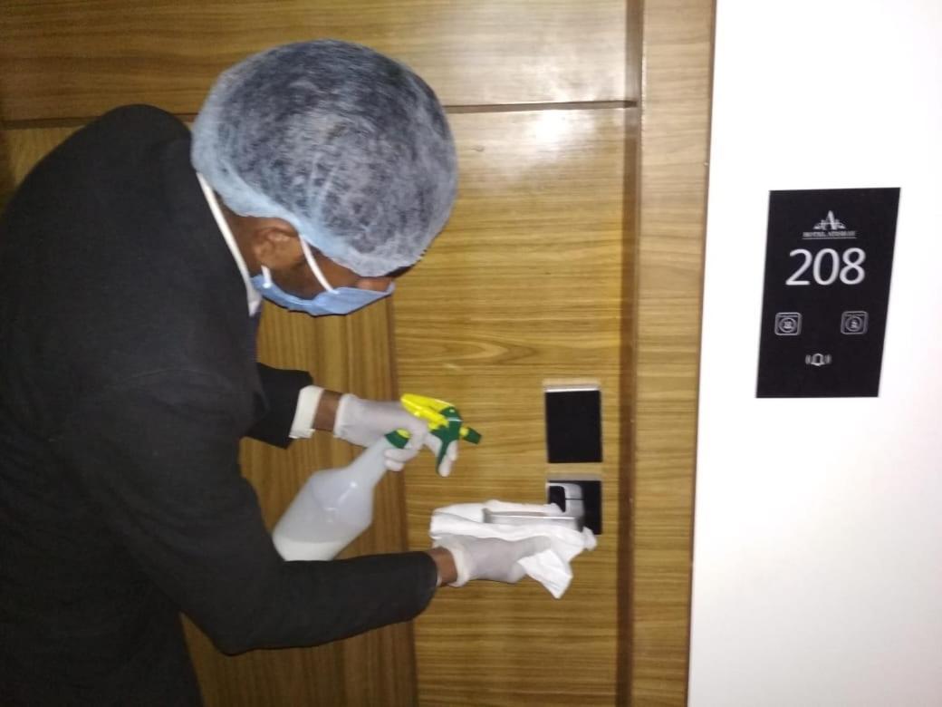 Hotel Atishay Bhopal Bagian luar foto