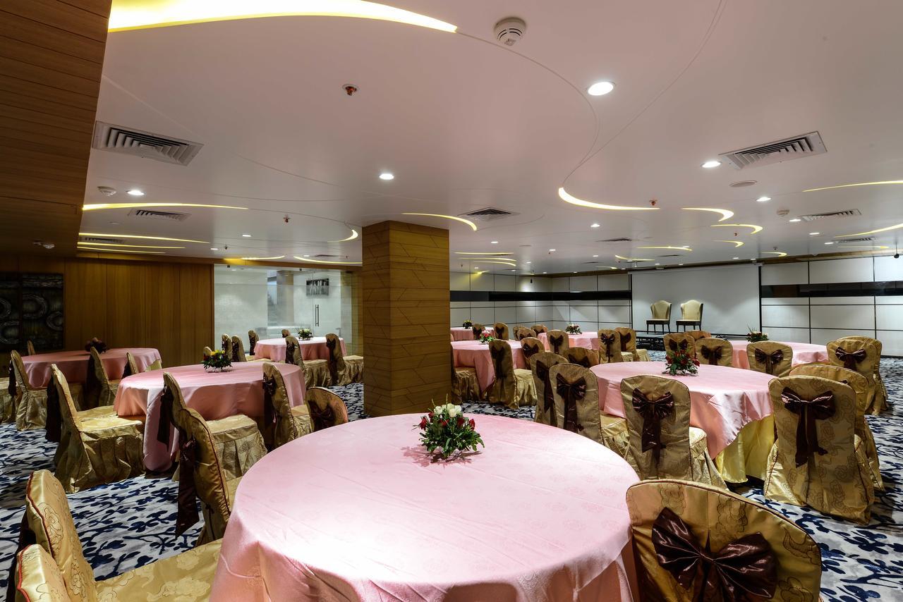 Hotel Atishay Bhopal Bagian luar foto