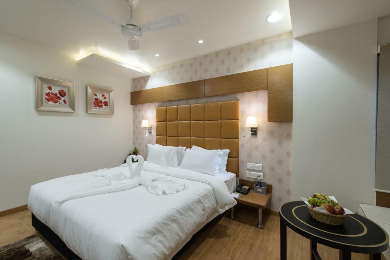 Hotel Atishay Bhopal Bagian luar foto