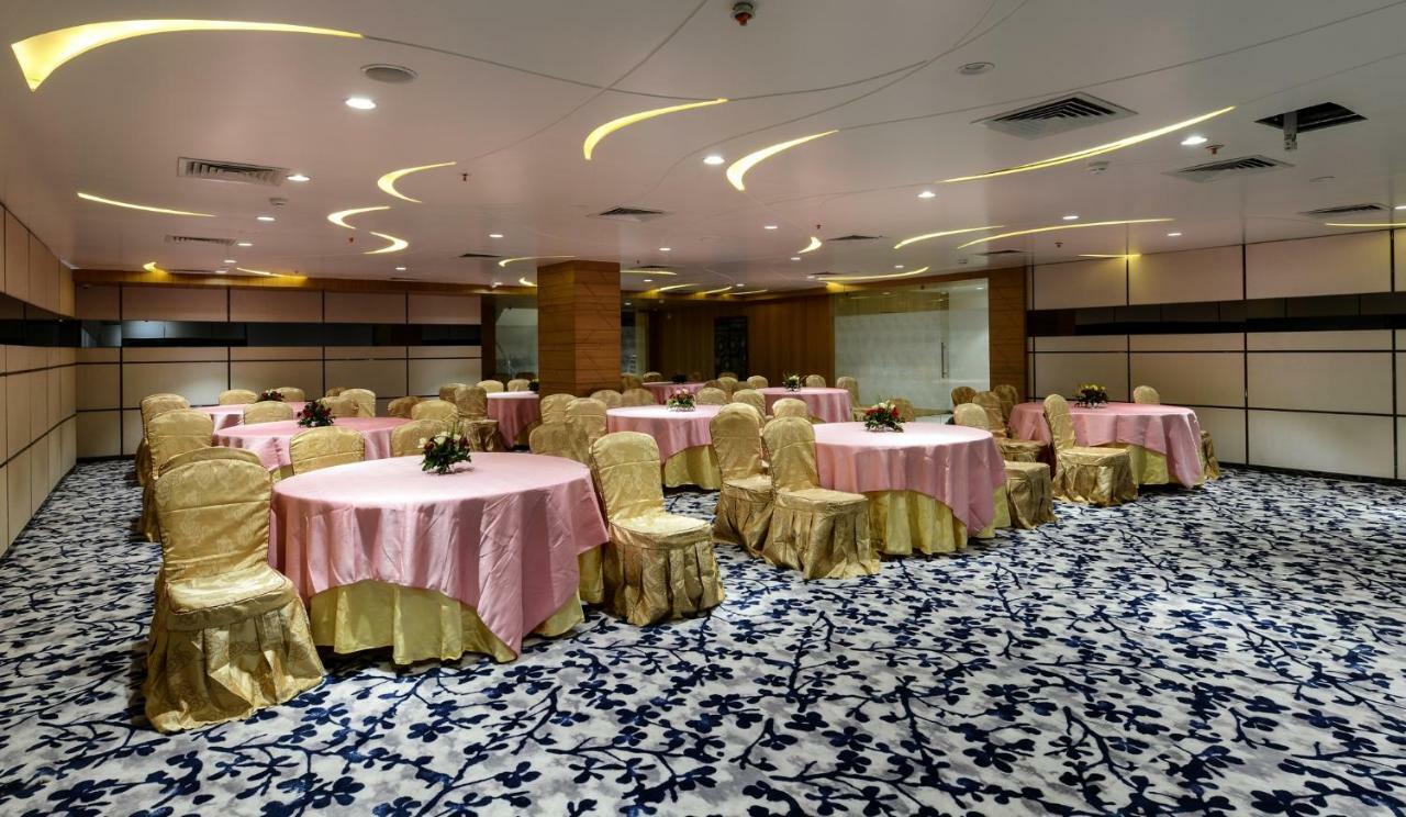Hotel Atishay Bhopal Bagian luar foto