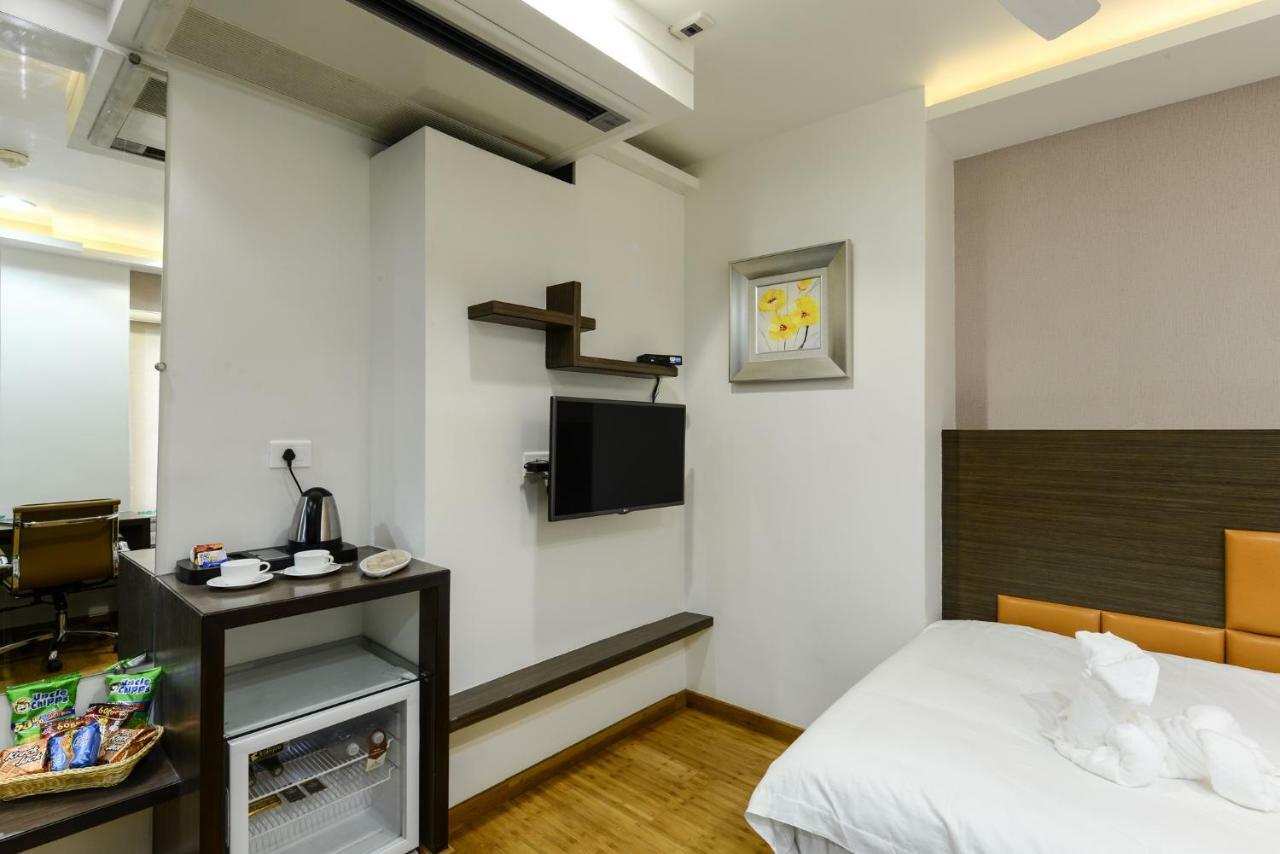 Hotel Atishay Bhopal Bagian luar foto
